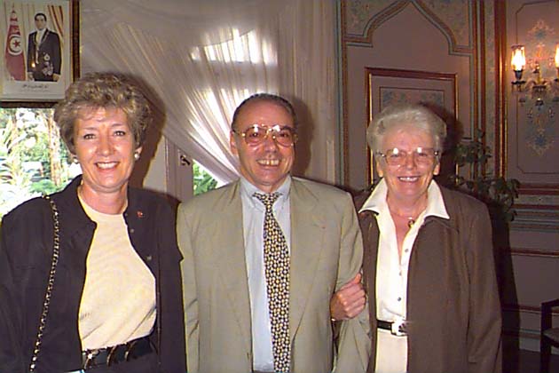 {short description of image}